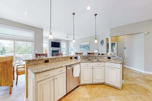 Fridge, microwave, oven, stovetop - Bayside Resort home with paid-access pools & other resort amenities (Selbyville)