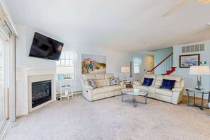 TV, fireplace, offices - Keenwik on the Bay waterfront home with AC, gas fireplace, firepit, & dock (Selbyville)