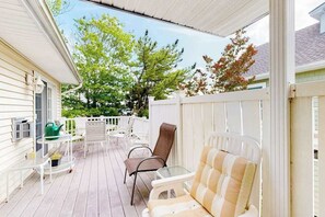 Property grounds - Town of South Bethany Beach home with sunroom and water views - dogs ok (Bethany Beach)