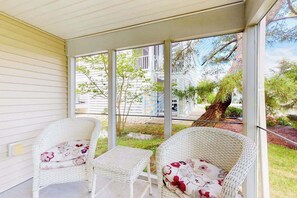 Terrace/patio - Town of South Bethany Beach home with sunroom and water views - dogs ok (Bethany Beach)
