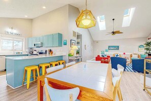 Dining - Town of South Bethany home with bikes, W/D, & AC - dogs ok (Bethany Beach)