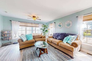 TV, DVD player, offices - The Reservation - dog-friendly home with fenced yard, deck, grill, & beach gear (Ocean View)