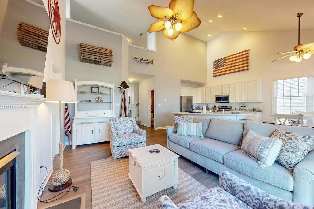 TV, fireplace, offices