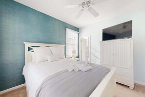Iron/ironing board, WiFi, bed sheets - Bear Trap Dunes home with golf course views, deck, firepit, & amenity add-ons (Ocean View)