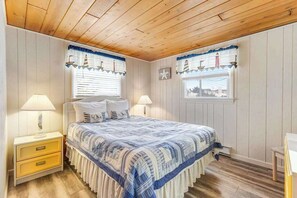Bügeleisen/Bügelbrett, Reisekinderbett, WLAN, Bettwäsche