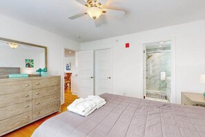 Iron/ironing board, travel cot, WiFi, bed sheets - Modern Retreat | Rooftop Deck with Ocean & Bay Views | Walk to Dewey Beach (Dewey Beach)