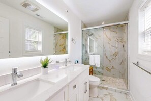 Shower, hair dryer, towels - Modern Retreat | Rooftop Deck with Ocean & Bay Views | Walk to Dewey Beach (Dewey Beach)