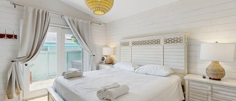 4 bedrooms, iron/ironing board, WiFi, bed sheets