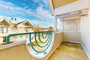 Property grounds - Town of Dewey Beach retreat with balcony & patio near the water - dog-friendly (Dewey Beach)
