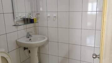 Basic Studio | Bathroom | Slippers