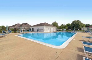 Pool - Wedgefield house w/ free WiFi, gas grill, outside shower & community pool (Ocean View)