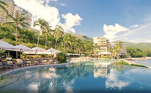 Pool - Garza Blanca Preserve Resort & Spa (Puerto Vallarta)