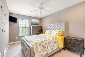 Iron/ironing board, WiFi, bed sheets - Bethany Breeze Townhouse with High-Speed WiFi, Shared Pool, & Washer/Dryer (Frankford)