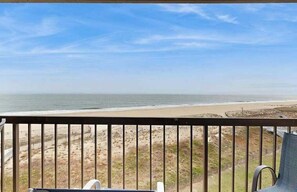 Property grounds - Sea Colony beachfront condo with twelve pools, two hot tubs, & balcony views (Bethany Beach)