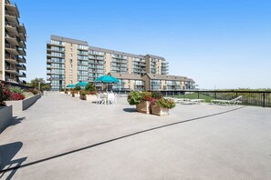 Terrace/patio - Sea Colony Vacation Condo Near the Beach w/Free WiFi, Private Washer and Dryer (Bethany Beach)