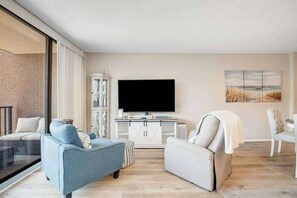 Tv, dvd-spelare och kontor