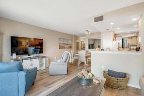 TV, DVD player, offices - 2nd Floor Ocean View Condo with Balcony, Shared Pool/HT/Tennis, AC (Bethany Beach)