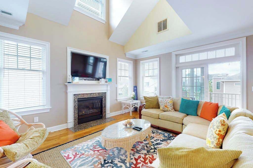 TV, fireplace, offices