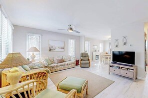 TV, fireplace, stereo, offices - Bethany Pines townhome with pool, tennis, & private washer/dryer - near beach (Bethany Beach)