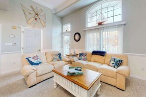TV, fireplace, offices - Bayside at Bethany Lakes condo with fireplace, AC, shared pool & tennis court (Ocean View)