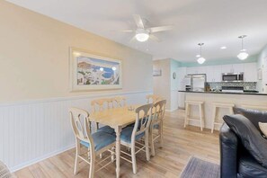 Dining - Sea Colony condo with access to pools, tennis courts, gym, & a private beach (Bethany Beach)