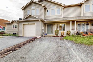 Exterior - Plantations East dog-friendly townhouse with fireplace & water view (Lewes)