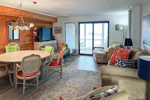 TV, offices - Dog-friendly oceanfront escape at Lewes with fast WiFi & AC - right on the beach (Lewes)