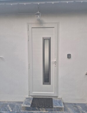 Exterior detail - 3 bedroom house with pool, sea view (Le Moule)
