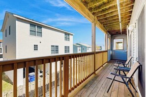 Property grounds - Rainbow Cove condo w/WIFI, W/D, walk to restaurants & entertainment (Dewey Beach)