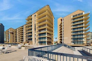Terrace/patio - Sea Colony 7th floor condo with gym, shared sauna, and ocean views (Bethany Beach)
