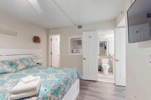 Iron/ironing board, WiFi, bed sheets - Sea Colony 7th floor condo with gym, shared sauna, and ocean views (Bethany Beach)