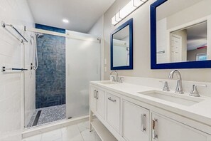 Shower, hair dryer, towels - Second-Floor Condo with Shared Pool & Hot Tub, and High-Speed WiFi (Bethany Beach)