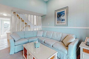 TV, DVD player, offices - Tower Shores Oceanside End Unit Townhouse w/Private Washer and Dryer, WiFi (Bethany Beach)