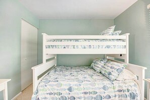 WiFi, bed sheets - Fun Sea Colony Home w/Free WiFi, Central AC, Balcony - Near Beach & Boardwalk (Bethany Beach)