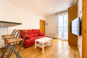 TV - (VAL203E) 1 bedroom apartment in the center of Madrid (Madrid)