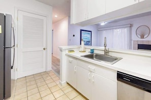 Fridge, microwave, oven, stovetop - Sea Colony Condo Near Beach w/Shared Hot Tubs/Pools/Gym/Sauna/WiFi/AC/Deck + W/D (Bethany Beach)