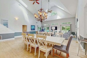 Dining - Salt Pond house with W/D, pools, & hot tub - near beach & dining (Bethany Beach)
