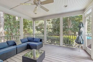 Terrace/patio - Salt Pond house with W/D, pools, & hot tub - near beach & dining (Bethany Beach)