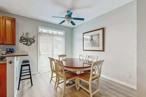 Dining - Three-Story Bayside Resort Retreat W/ Shared Pool/Hot Tub, Balcony & Central AC (Selbyville)
