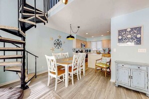 Dining - Second-Floor Sea Colony Condo with WiFi & Shared Pools and Hot Tub (Bethany Beach)