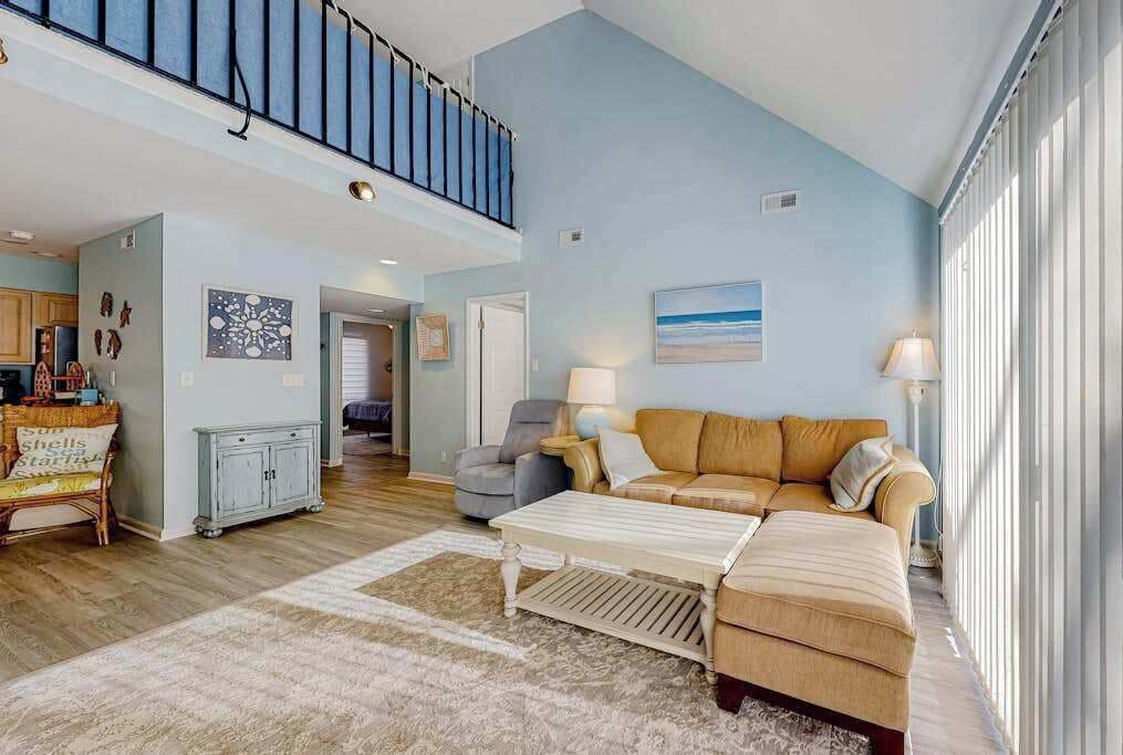 Second-floor Sea Colony Condo With Wifi & Shared Pools And Hot Tub - Bethany Beach, DE