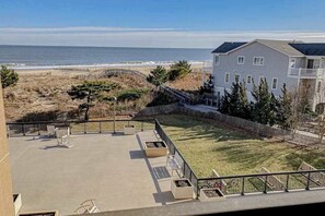 Terrace/patio - Sea Colony: Ocean View Condo with Balcony, & Shared Pools/Hot Tub/Tennis (Bethany Beach)