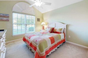 WiFi, bed sheets - Lord Baltimore Landing house w/shared pool, free WiFi, central AC, private W/D (Ocean View)