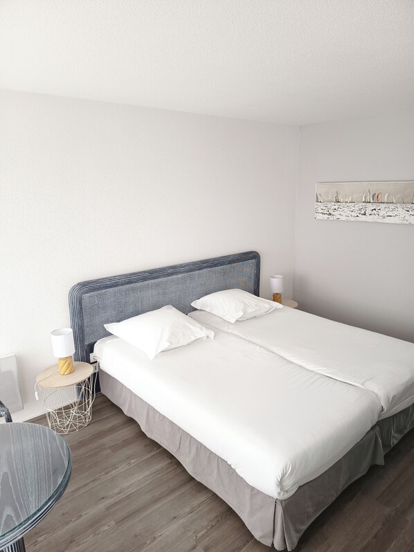 Chambre Ăconomique avec lits jumeaux, non-fumeur, balcon