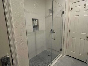 Shower, hair dryer, towels - Coastal Retreat I Resort Amenities, Championship Golf, Indoor & Outdoor Pools (Ocean View)
