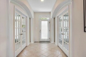 Interior - Bear Trap Dunes - waterfront home with golf, pool, fitness room, & tennis (Ocean View)