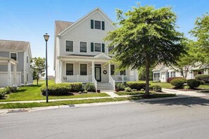 Exterior - Bear Trap Dunes - waterfront home with golf, pool, fitness room, & tennis (Ocean View)