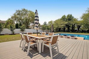 Outdoor dining - Town of Ocean View oasis with sparkling private pool & central AC (Ocean View)