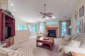 TV, fireplace, offices