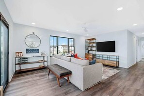 TV, offices - Amazing home near beach, shopping & Ocean City - dog-friendly, central AC & W/D (Fenwick Island)